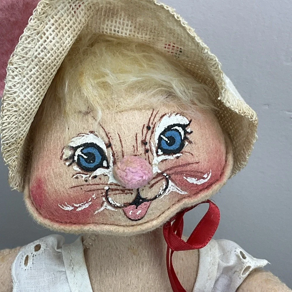 Annalee 11 Inch Spring Easter Parade Bunny Rabbit Girl With Tag